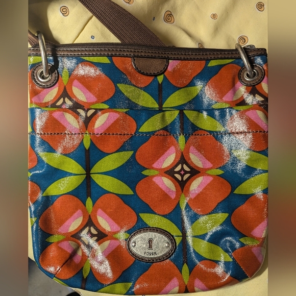 Fossil KeyPer Floral Adjustable Sling Crossbody Bag - Picture 10 of 10